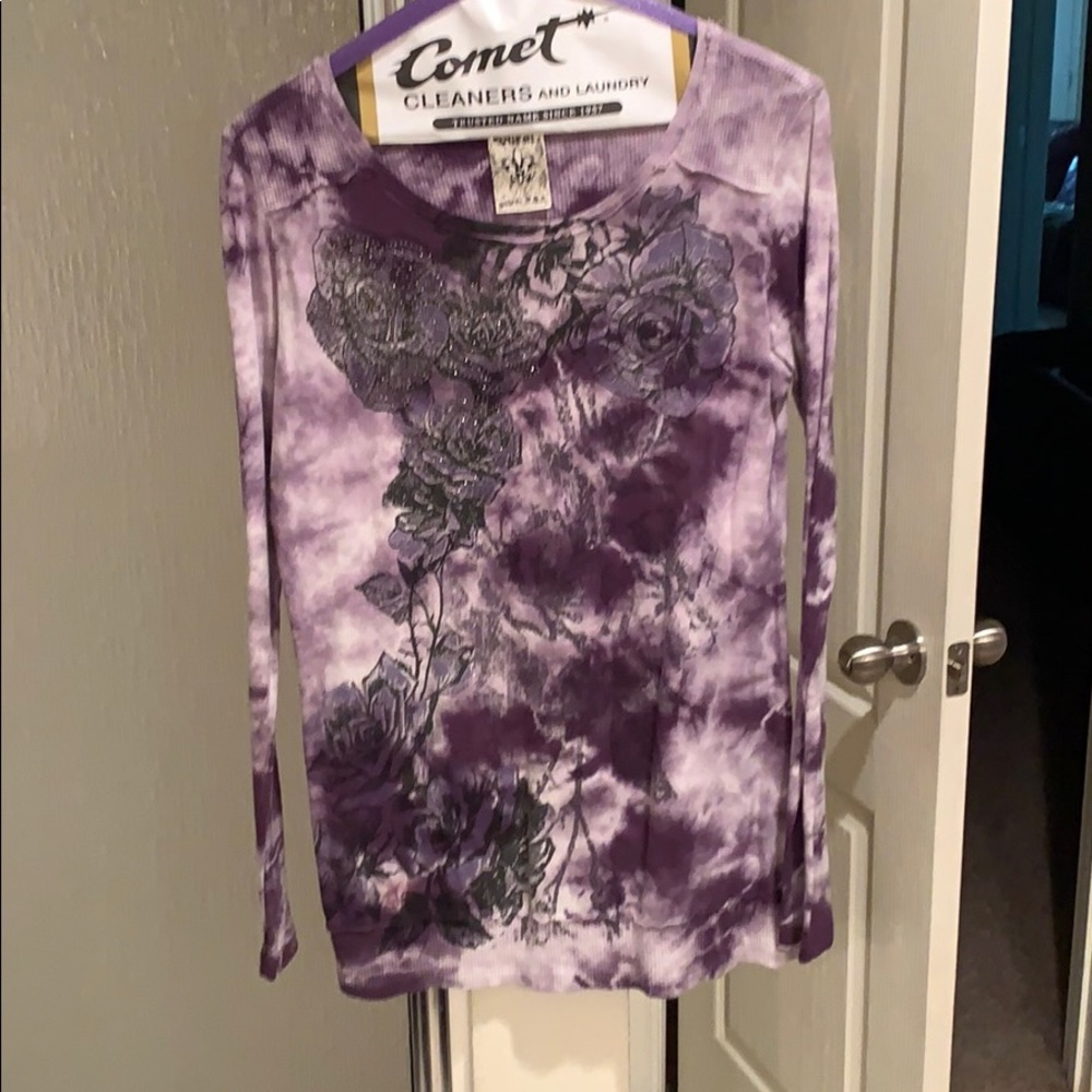 Purple graphic